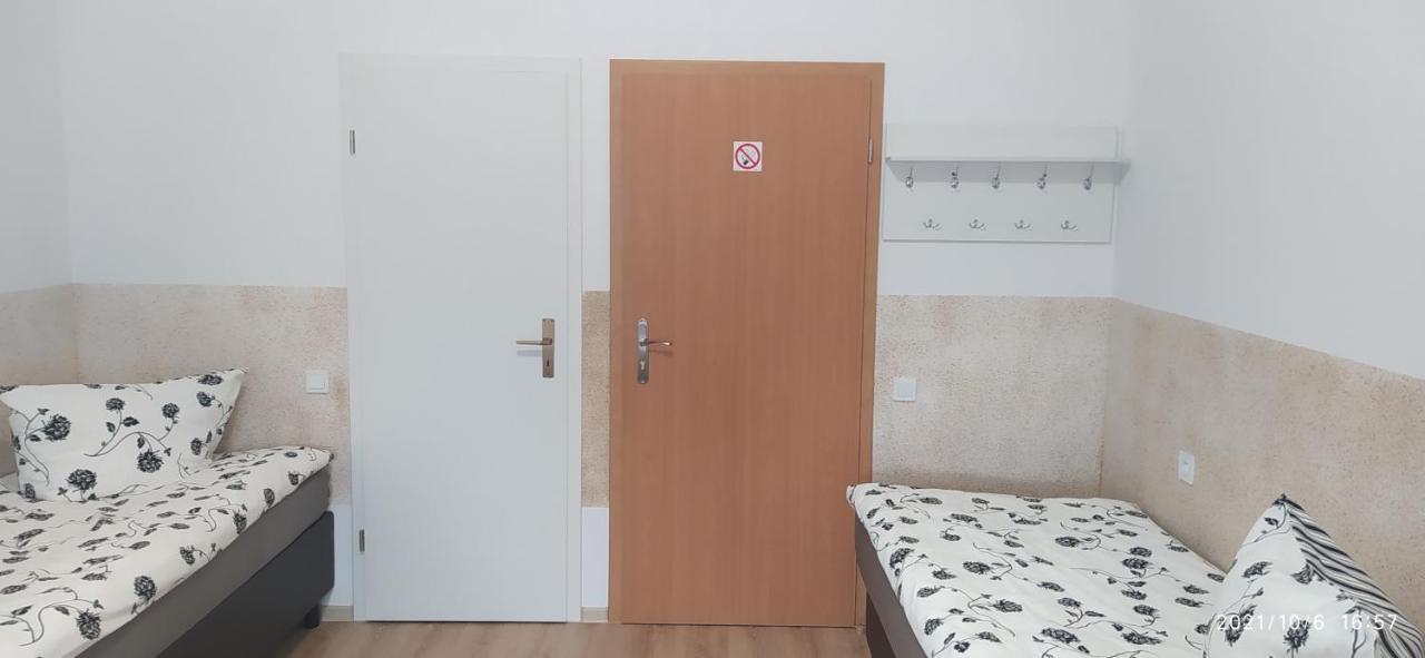 4U Hostel Zgorzelec - Free Parking Jedrzychowice  Extérieur photo