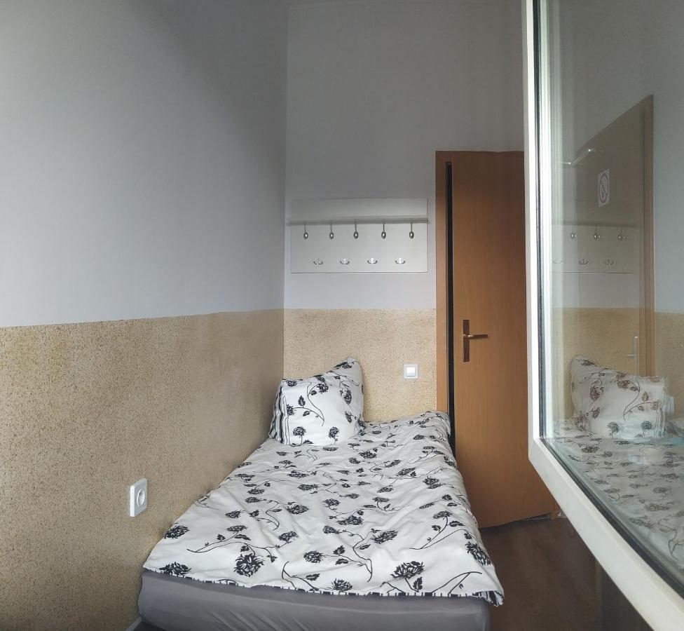 4U Hostel Zgorzelec - Free Parking Jedrzychowice  Extérieur photo